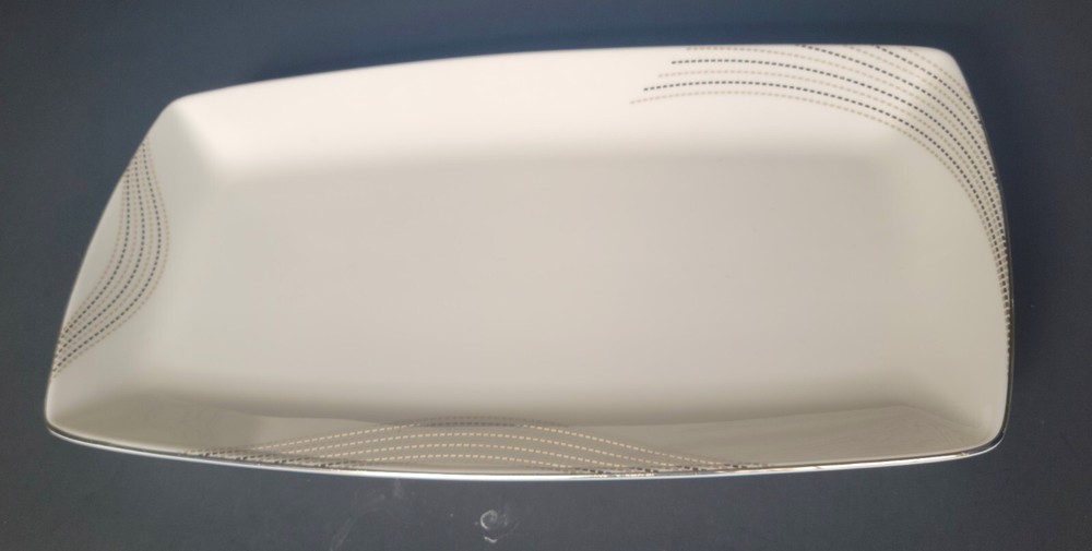 Noritake Sample Rectangular Platter with Modern Silver Wavy Dotted Line Pattern
