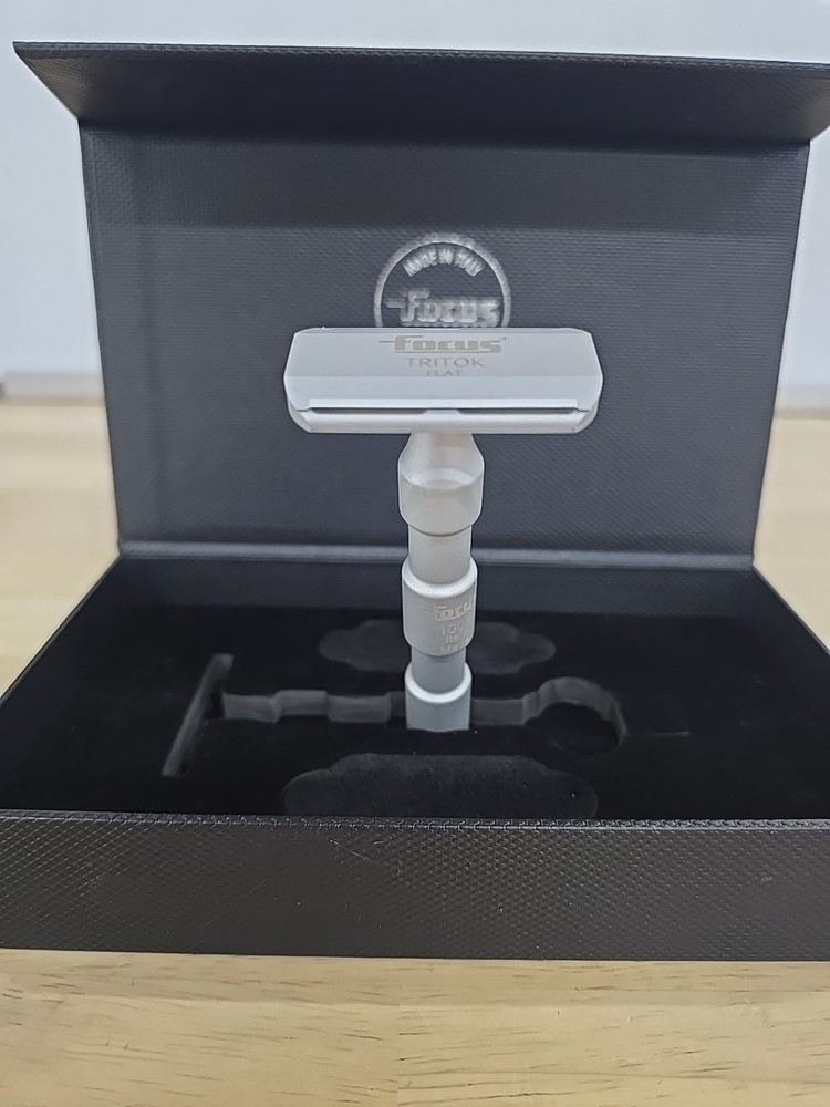 Focus 1915 TriTok Flat Safety Razor, R51-7