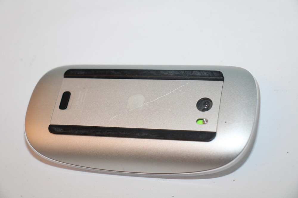Apple Magic Mouse Bluetooth Wireless Laser White A1296 w/BATTERY