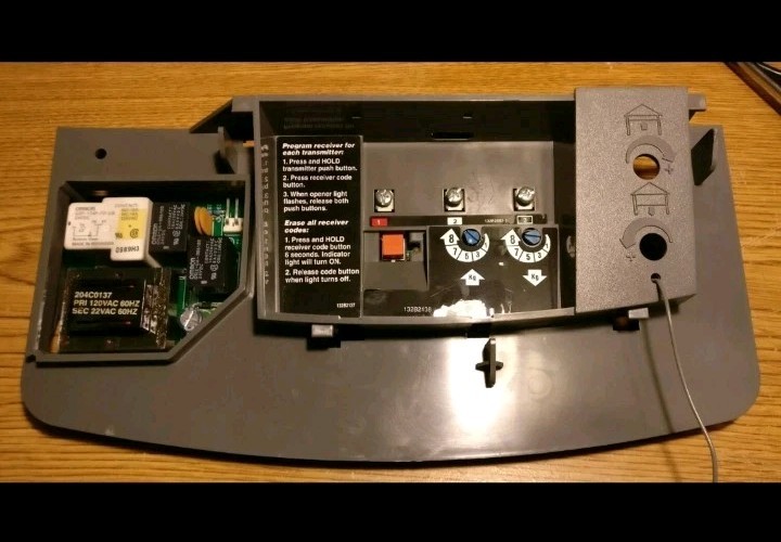 Chamberlain LiftMaster 2000SDR Screw Drive Logic Board