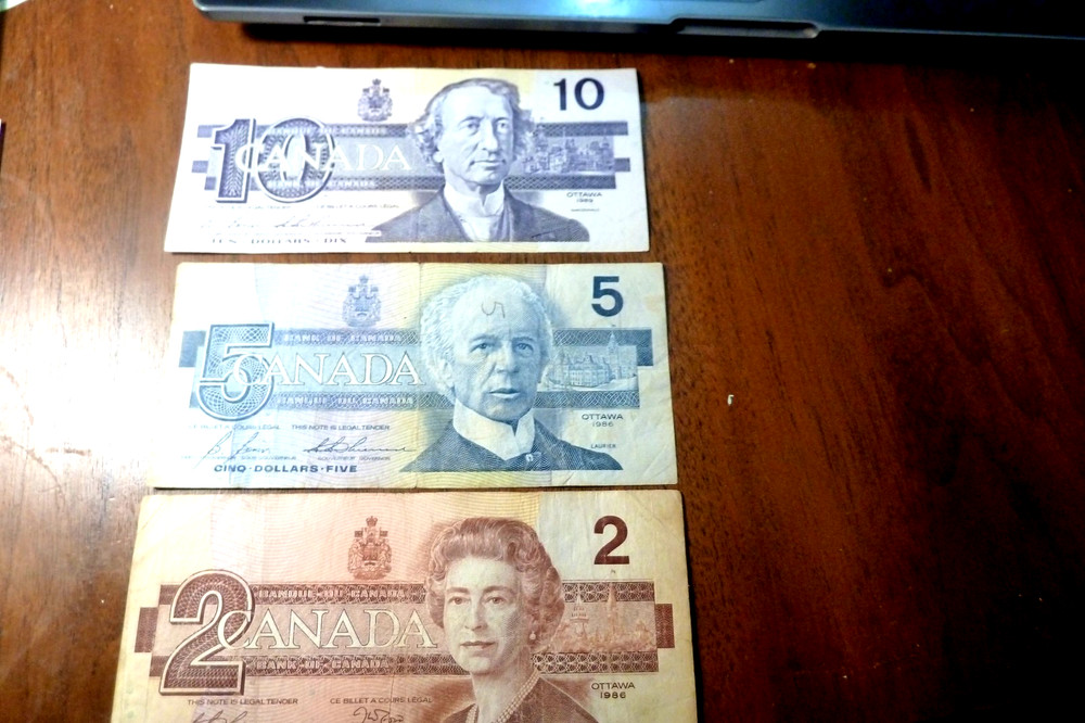 Canada Banknote 10 Dollars 1989  P-96a ~ Circulated