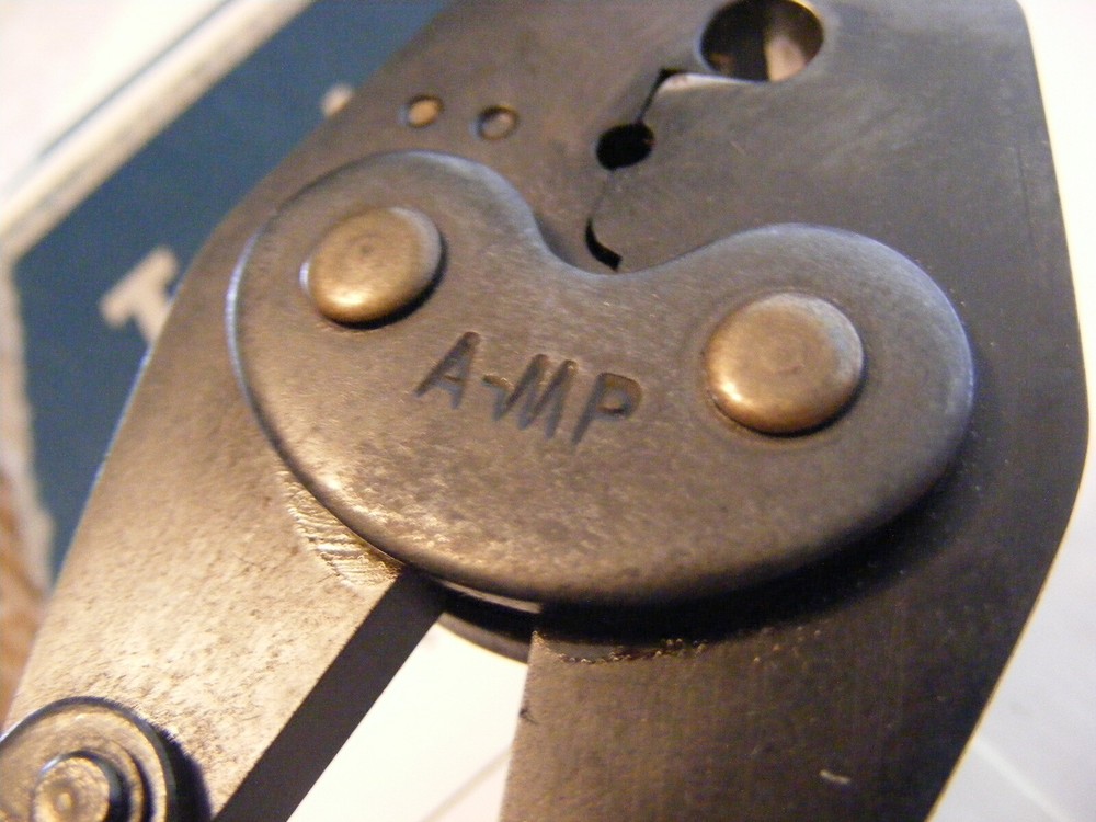 AMP Hand Crimp Tool 69477-1 MOD - D (C)