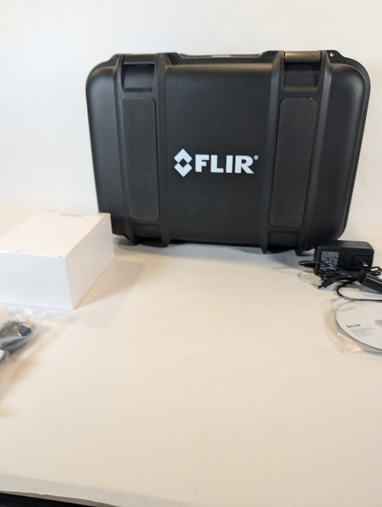 Flir E40 Compact Infrared Camera w/Case 64501-0114 USA Only