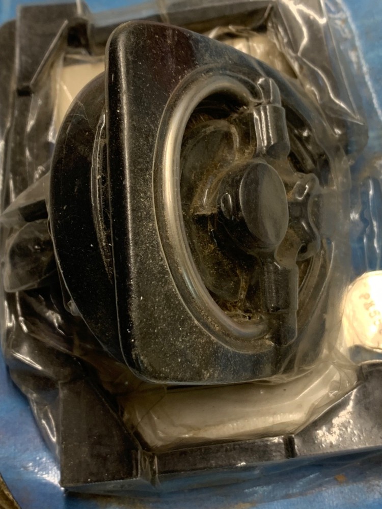 TH Marine Locking Lid Lock, Black RL-1-DP