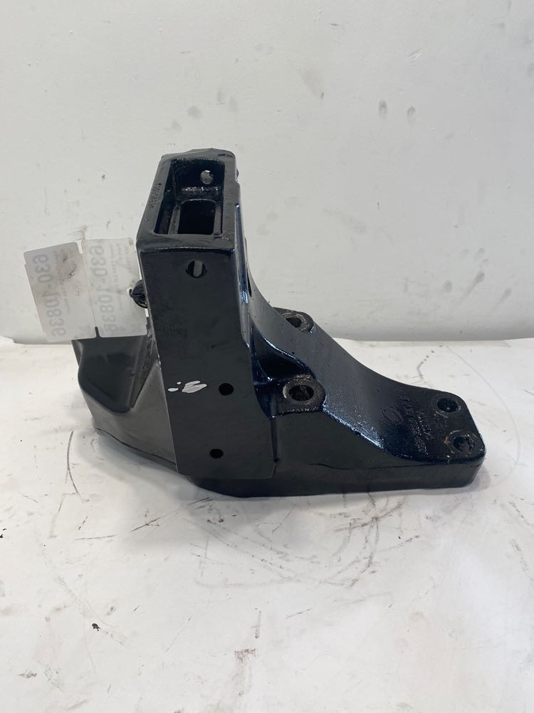 2017 Kenworth T680 Cab Mount (630-10836)