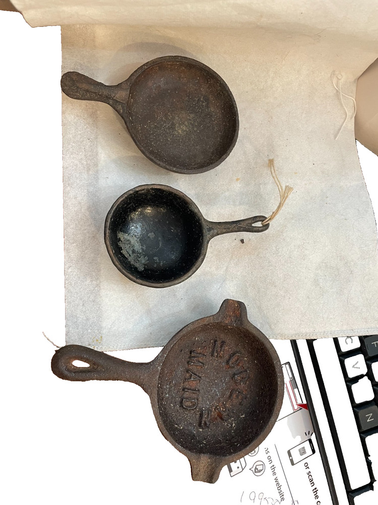 3 miniture cast iron skillets