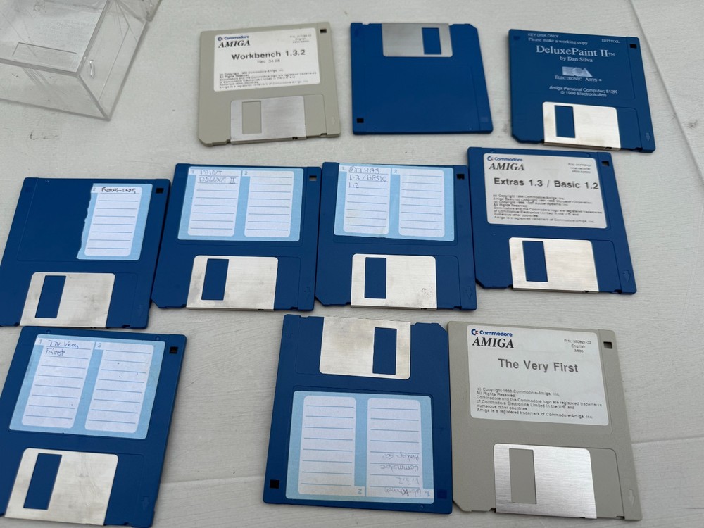 COMMODORE AMIGA 500 COMPUTER BOXED