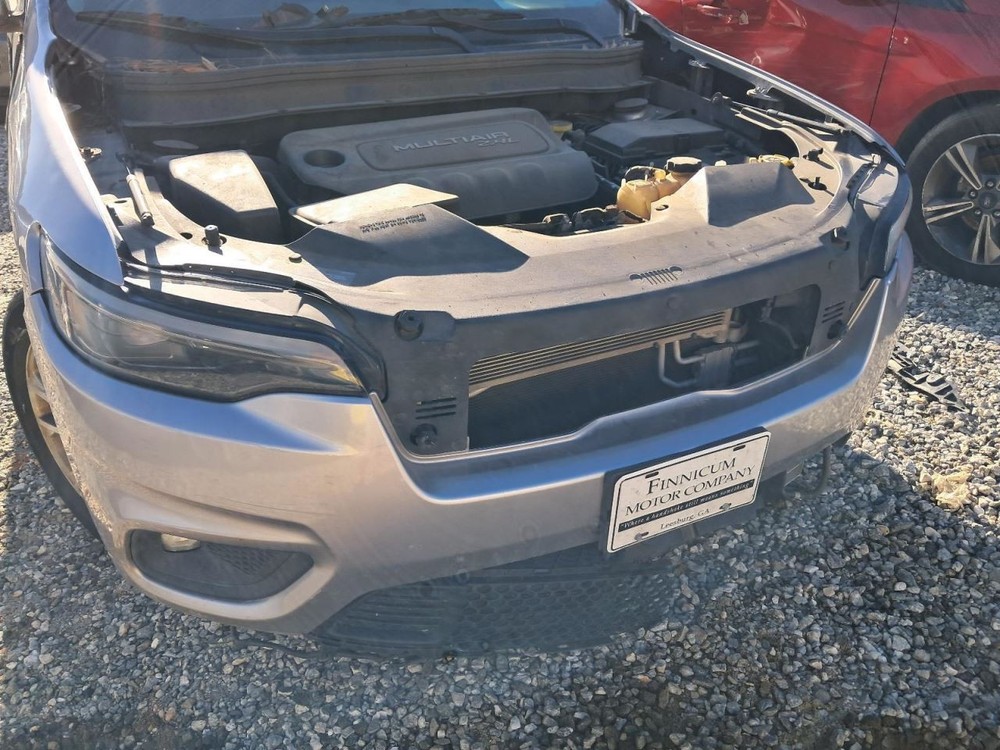 CHEROKEE 2019 Glove Box 4835204