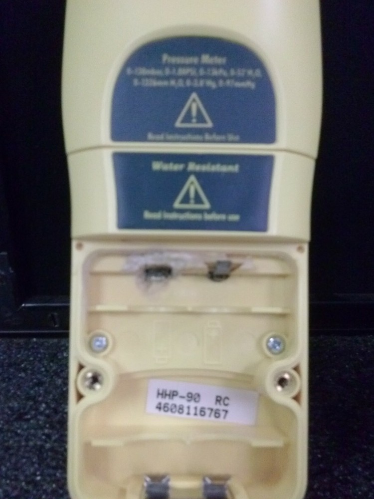 OMEGA Engineering Inc. HHP-90 Handheld Digital Pressure Meter