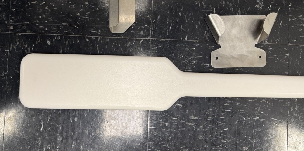 Follett ABICEPADDL46 White Poly Ice Paddle and ABICERAKE Bundle