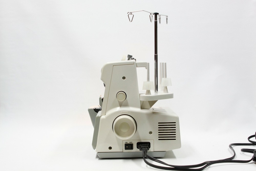 SIMPLICITY EASY LOOK SL804SP SERGE SERWING MACHINE