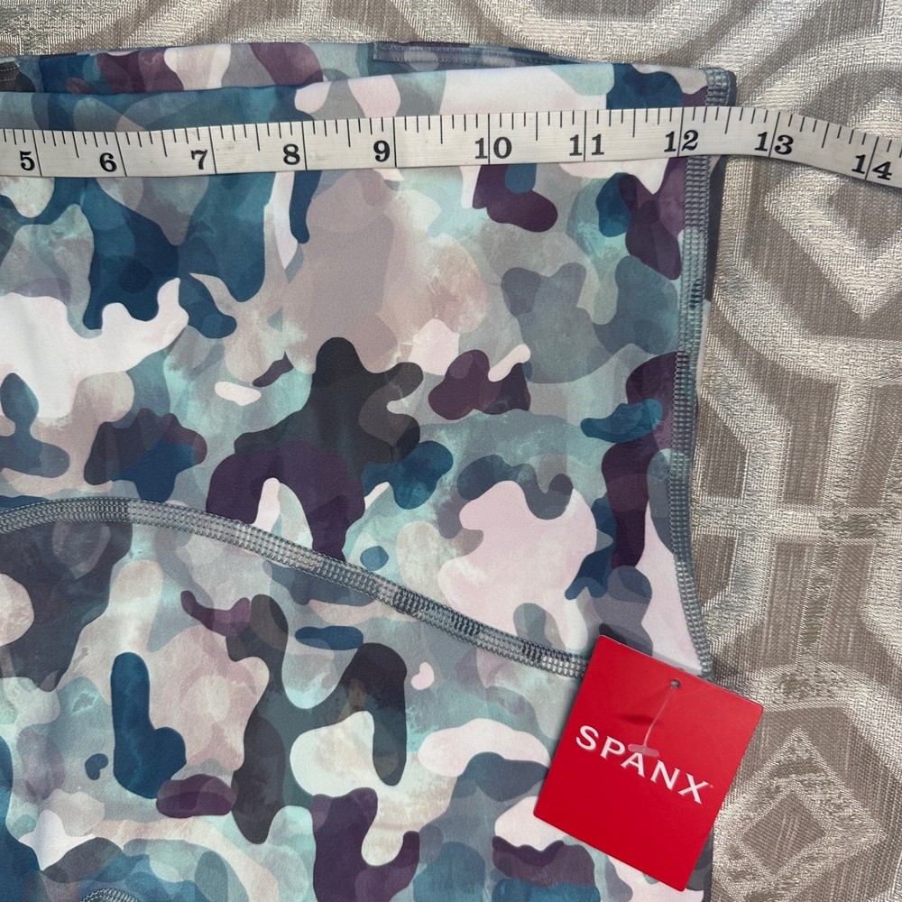SPANX Booty Boost Active Painted Camo Pink Multi Active Printed ⅞ Leggings XS