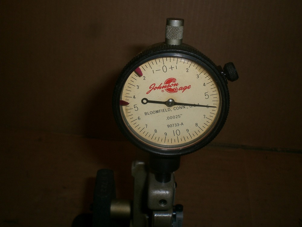 Johnson Tri Roll Thread Gage Comparator stand with indicator