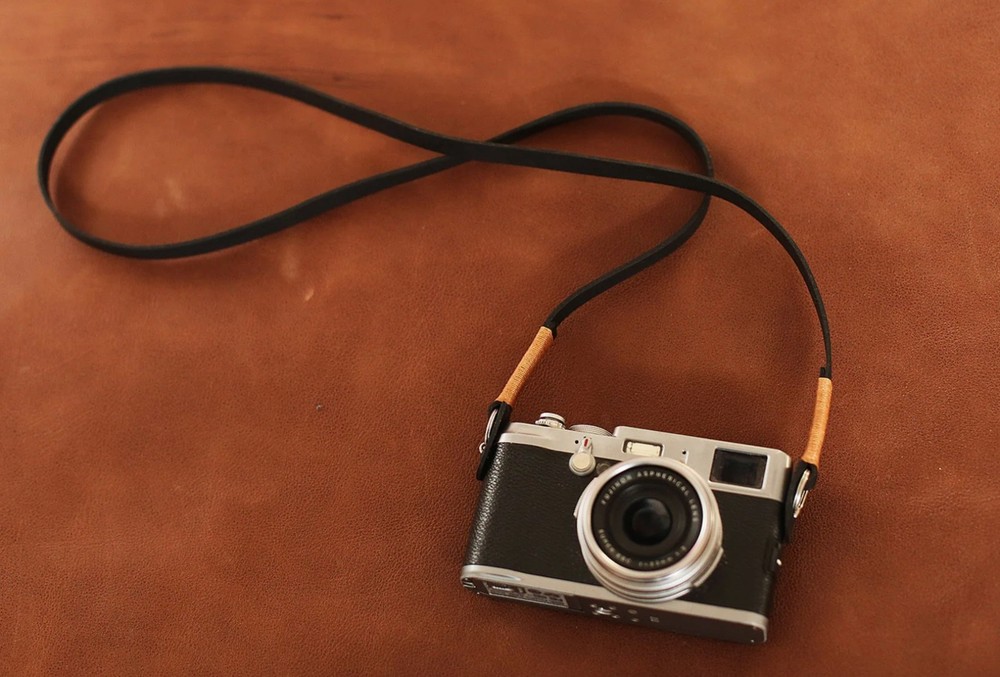 Windmup 10mm Black Leather Camera Neck Strap — Handmade Minimalist Elegance