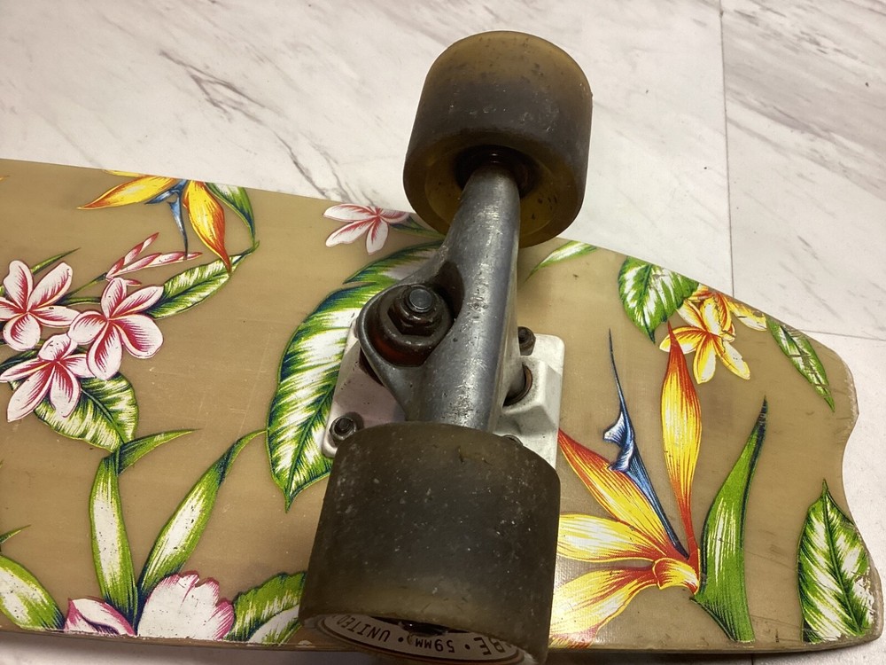 Globe Flower Graphic Complete Skateboard - 25”x7”.