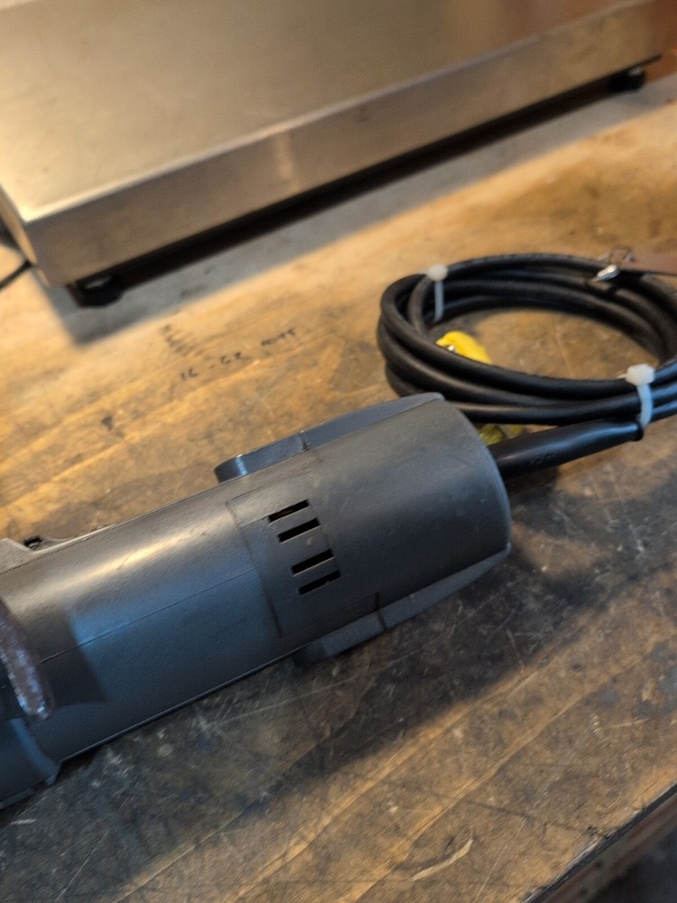 SKIL Professional Heavy Duty Compact Angle Grinder. Refurbished.