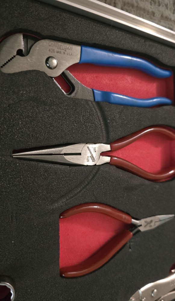 TK-105 A/G Kippertool Military Electronic System Tool Kit in Wilson case