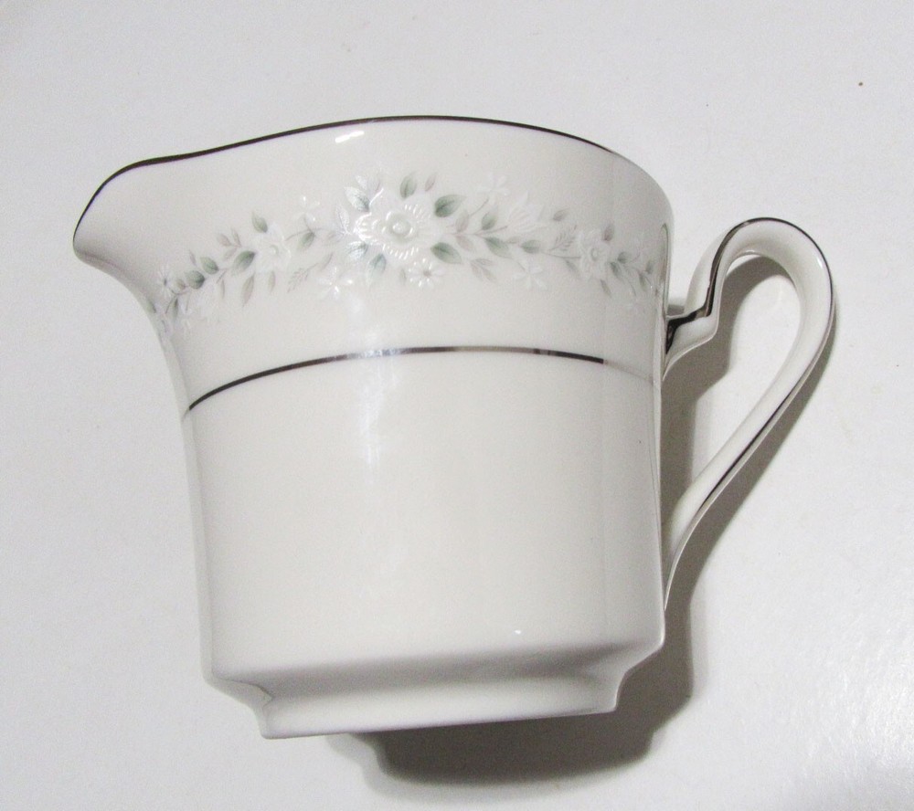 Noritake 7548 Creamer Heather