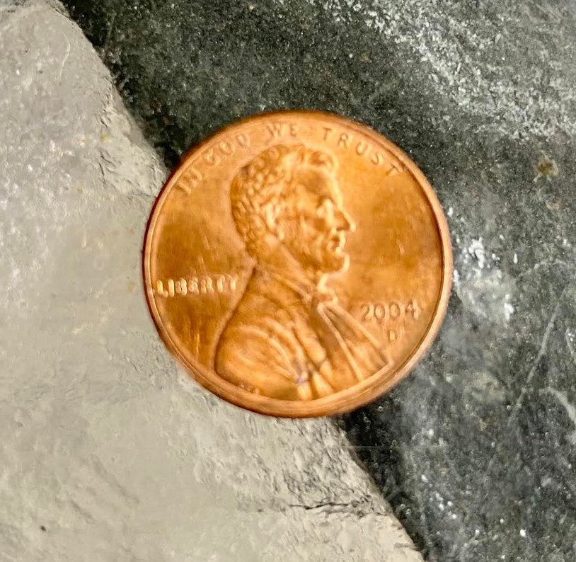 ONE CENT LINCOLN PENNY 2004 D MINT RARE ERROR CLOSE "AM"