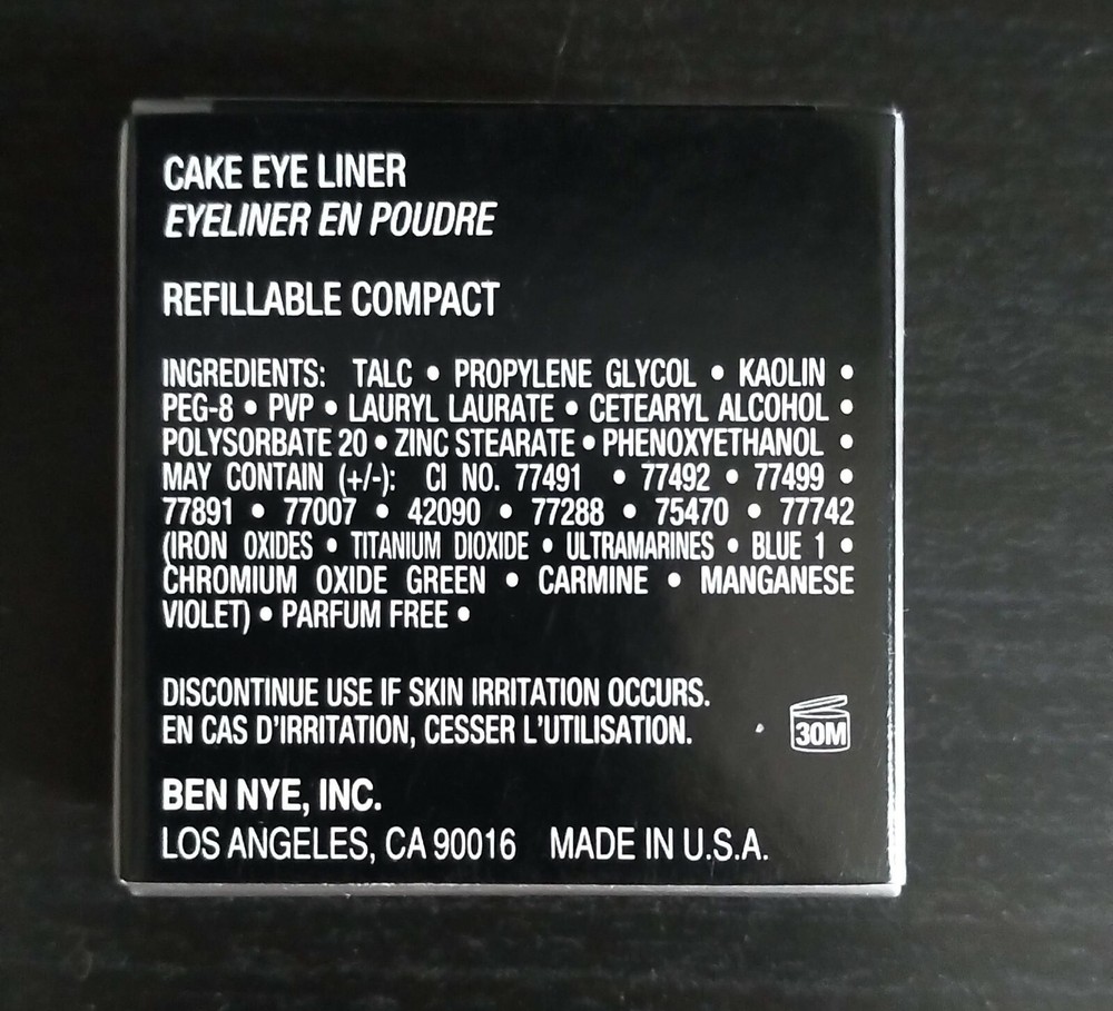 Ben Nye Cake Eyeliner Refillable Compact BLACK, water activated