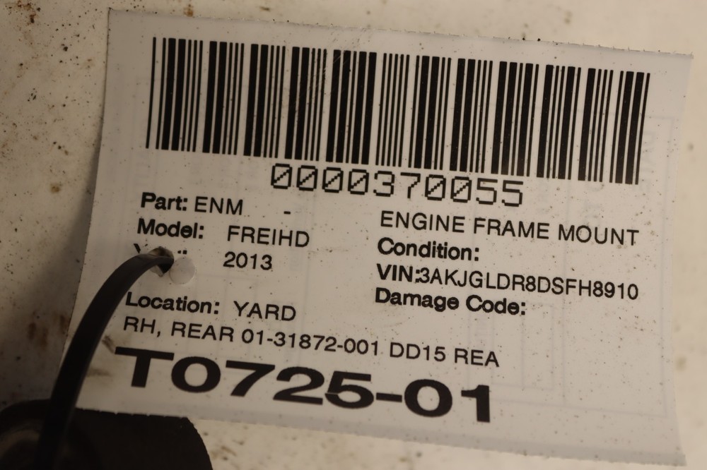 2008-2017 FREIGHTLINER CASCADIA 125 DD15 REAR RIGHT ENGINE MOUNT BRACKET OEM