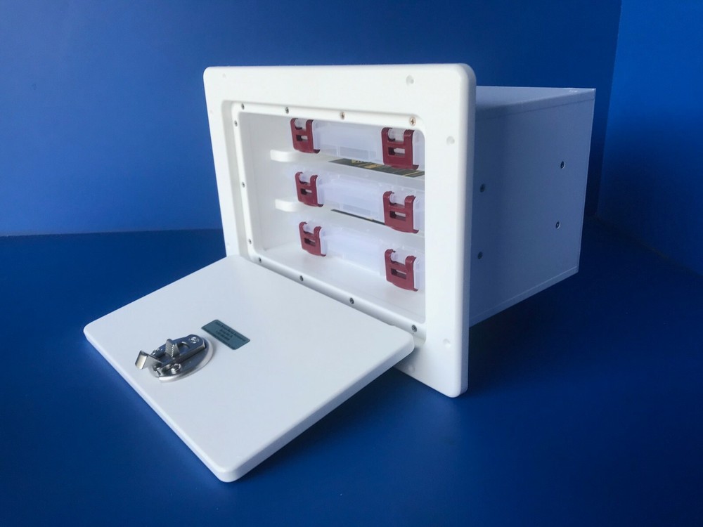 Tackle Box with (3) 3650 Plano Trays