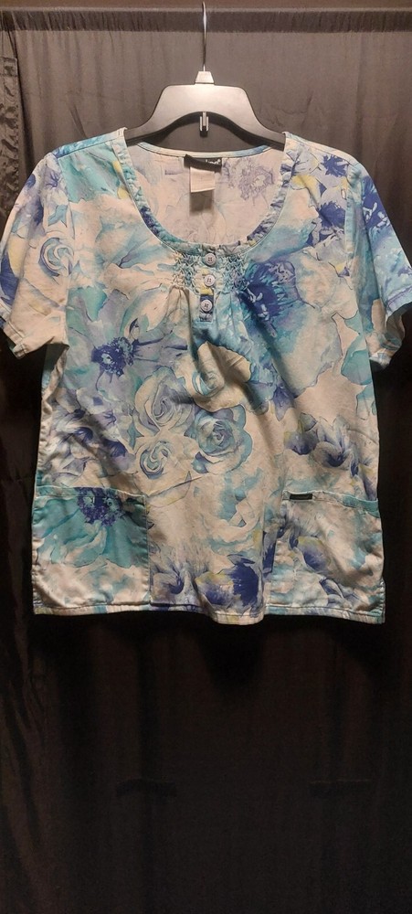 womens scrub sets size large
