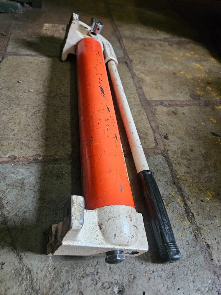 OTC Power Team P58 Hydraulic Hand Pump