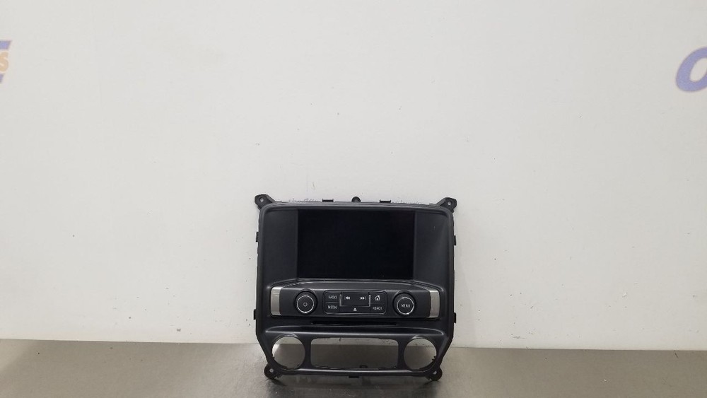 18 CHEVY SILVERADO 1500 RADIO AUDIO INFORMATION DISPLAY AND CONTROL PANEL