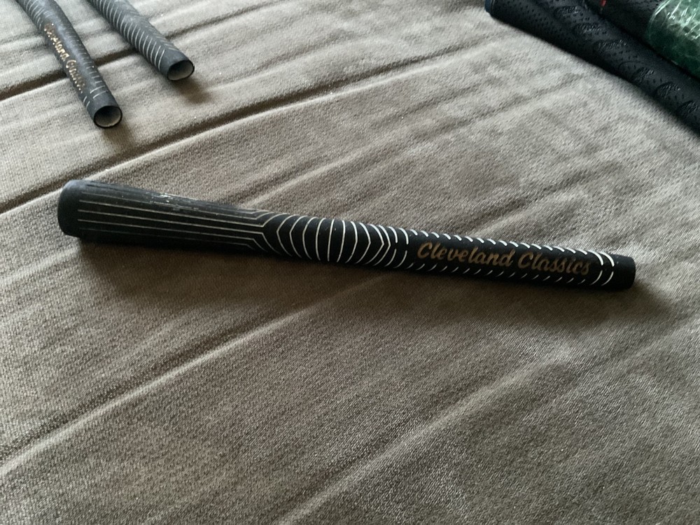 Cleveland Classics - Golf Grip Black White Gold