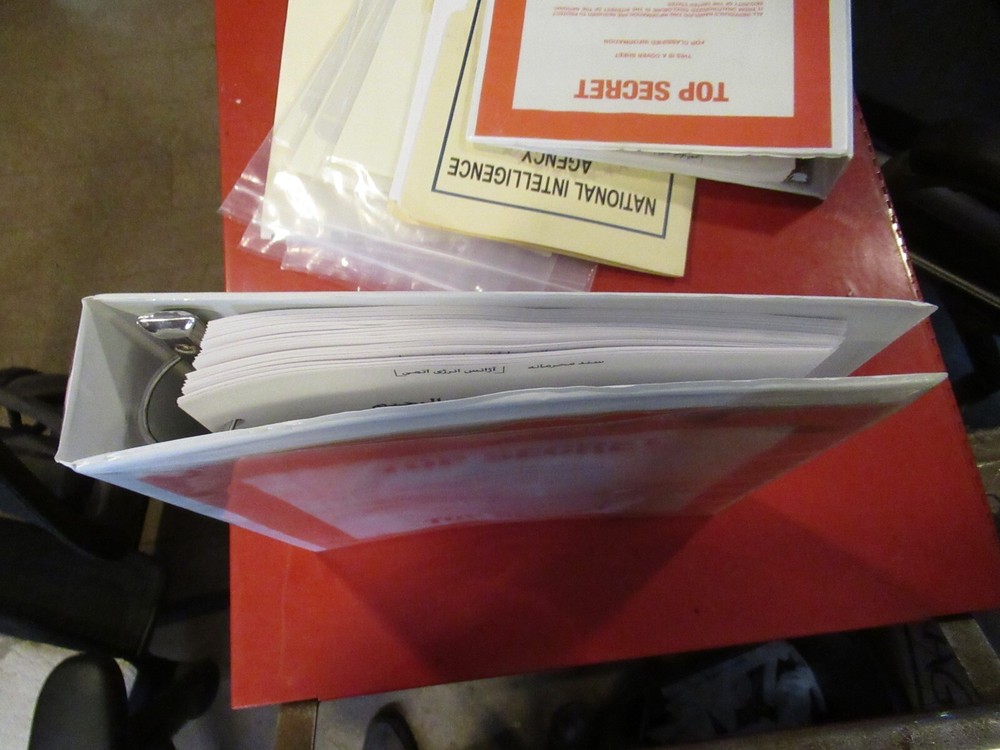 SUICIDE SQUAD TASKFORCE-X FOLDER , AMANDA WALLER'S TOP SECRET FILE BINDER COA