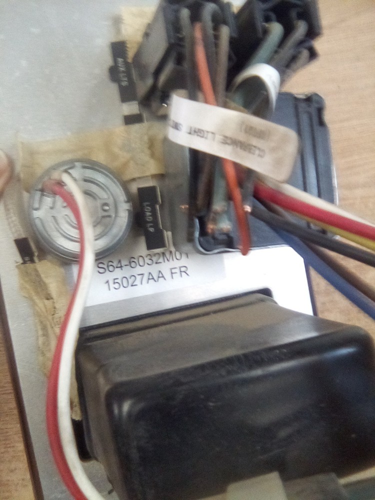 2009 Peterbilt 335 Switch Dash Panel S64-6032M01