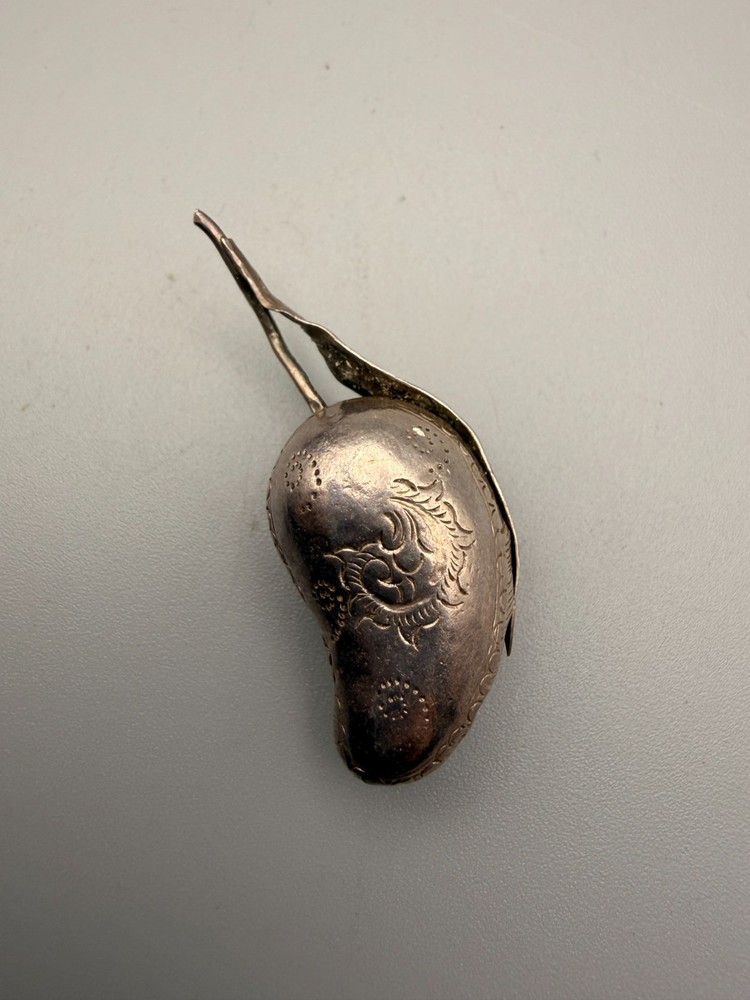 Vintage Very Unusual Sterling Silver Pill Box