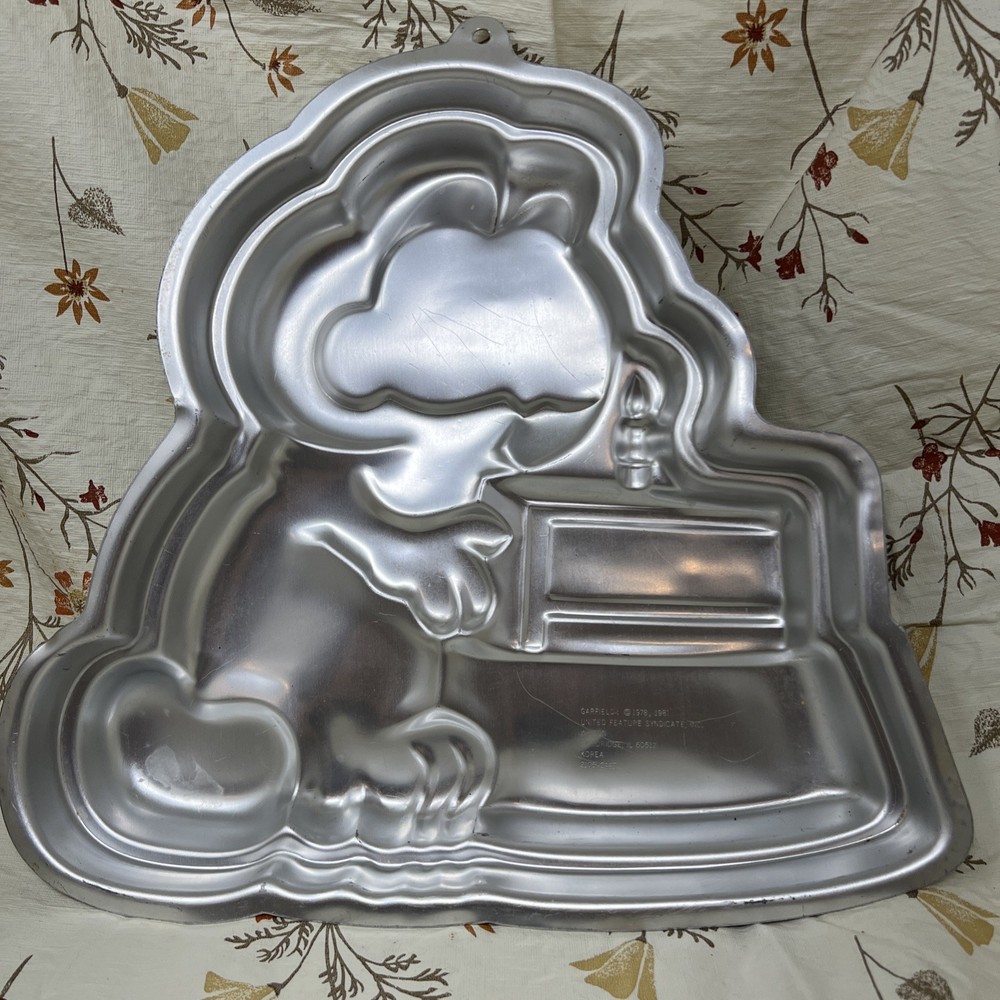Vintage 1981 Wilton Garfield Cat Cake Pan