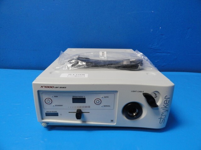 Stryker XL-7000 Light Source ONLY (No Lamp Module) ~ 31930