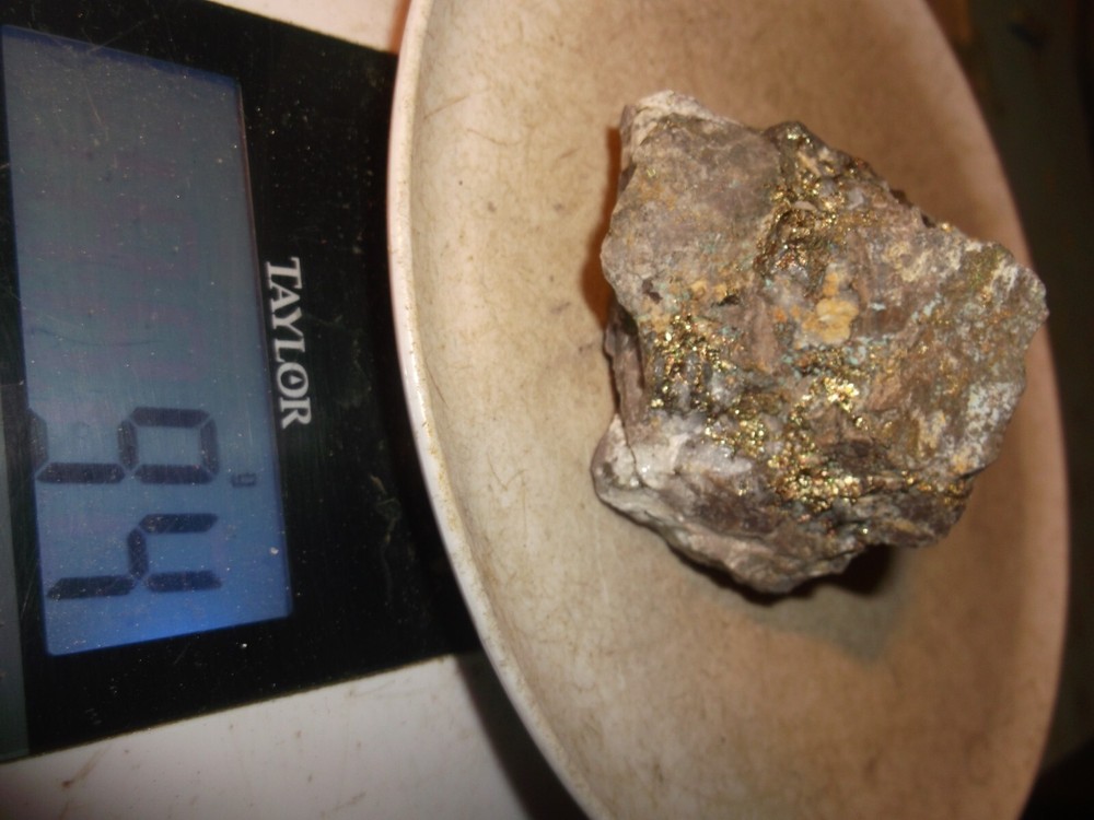 gold silver copper ore, 94 grams samples ,ore high grade .this is not