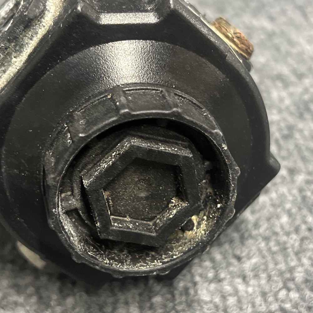 Dayton 4ZM22 1/2" Filter Regulator Used