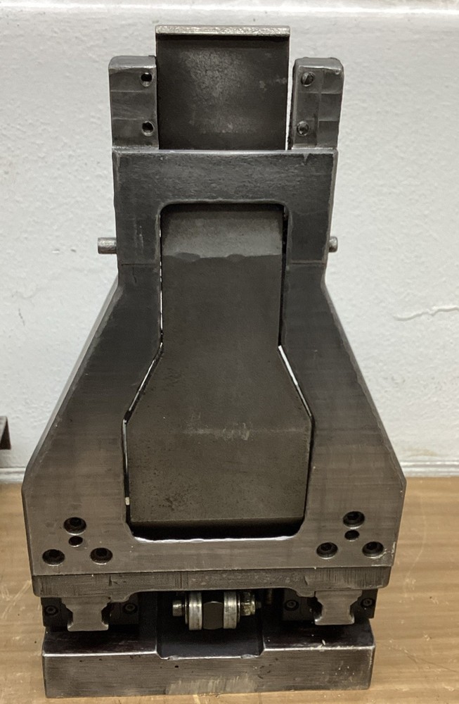 Fully Programmable HMXP CNC 4204 Word Clamp