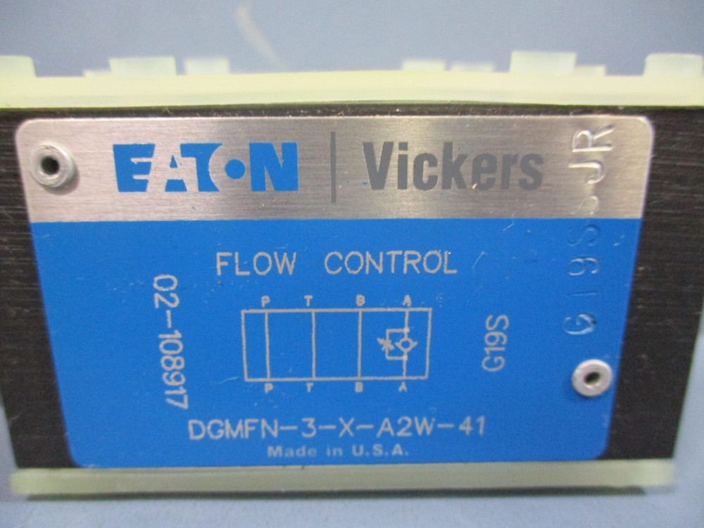 Eaton Vickers DGMFN-3-X-A2W-41 Flow Control Valve Used
