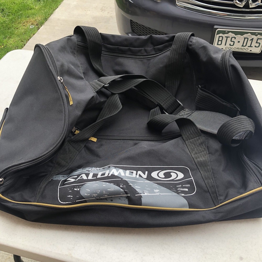 Salomon Ski Or Snowboard duffle bag 24”