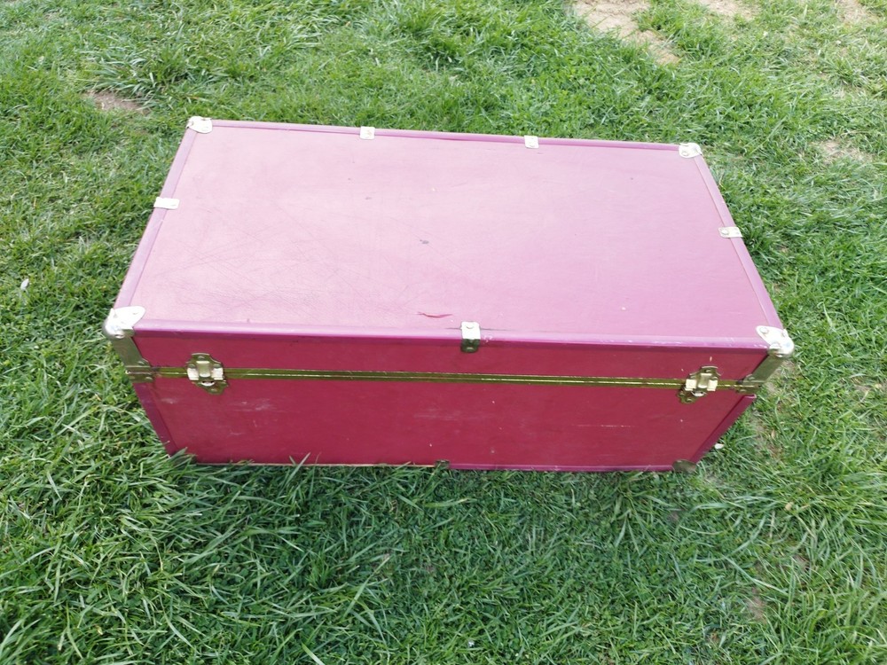 Vintage Seward Trunk Good Condition No key
