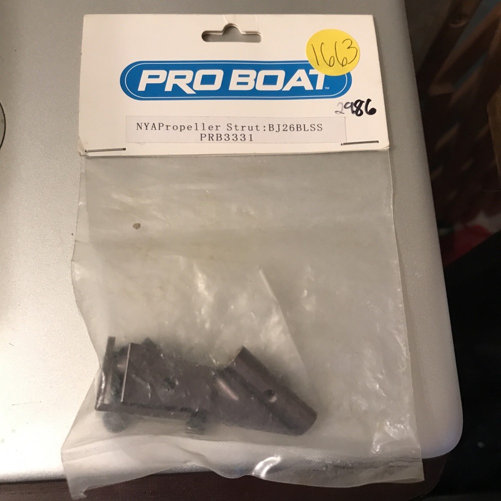 pro boat nya propeller Strut :bj26blss prb3331 ***