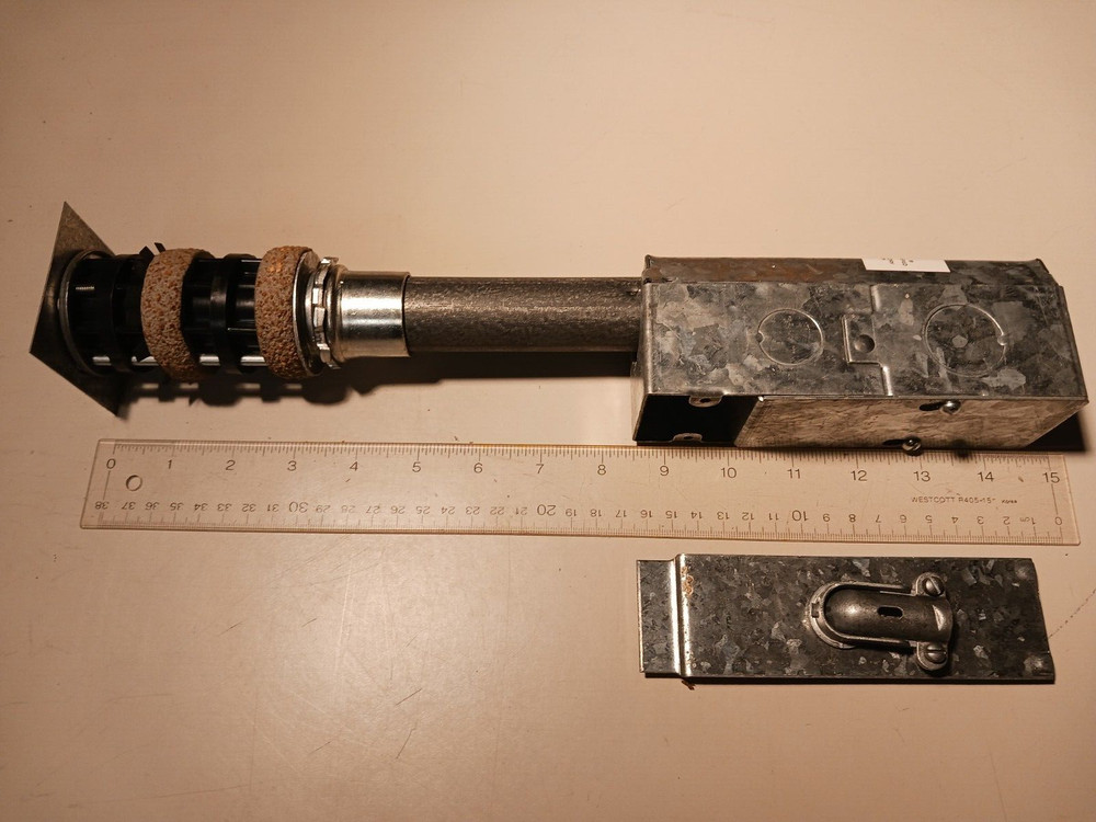 RACEWAY COMPONENTS 'FIT' PEDESTAL POKE-THRU