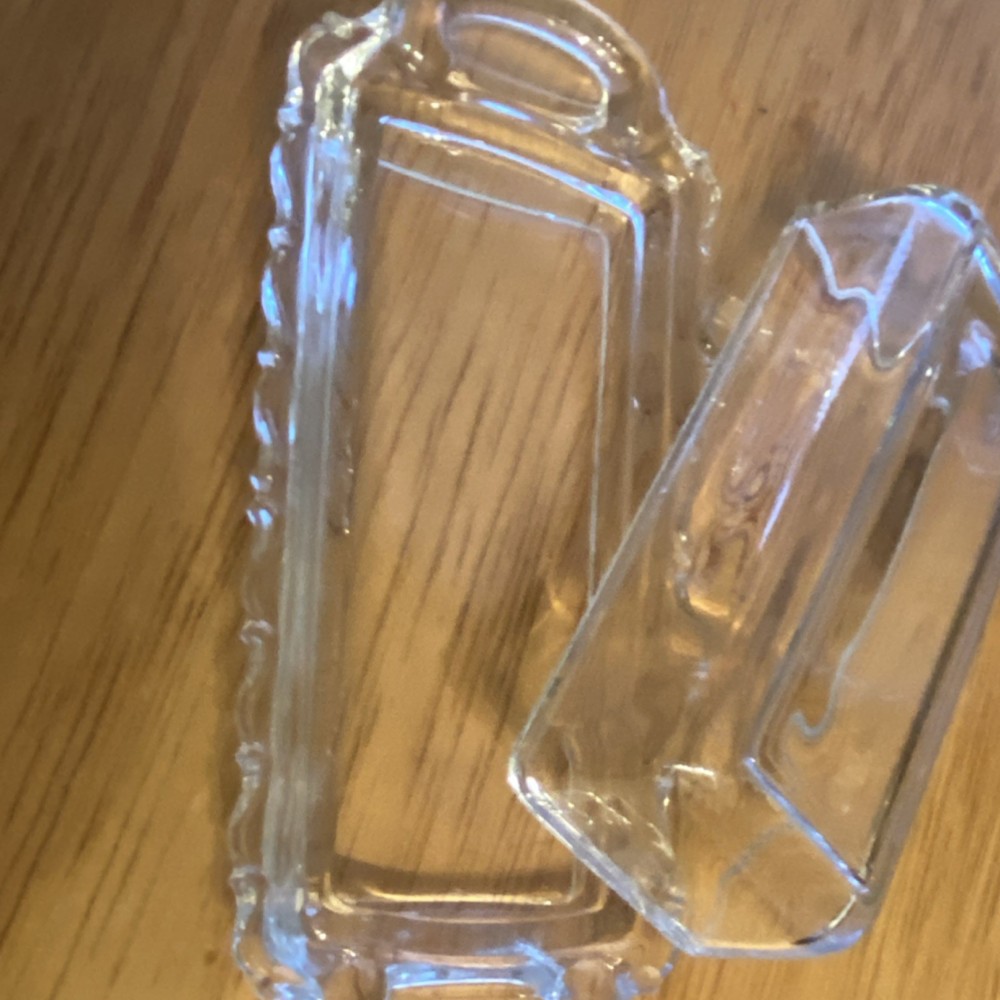 Clear Glass Rectangular Covered Butter Dish with Lid, Glossy Finish