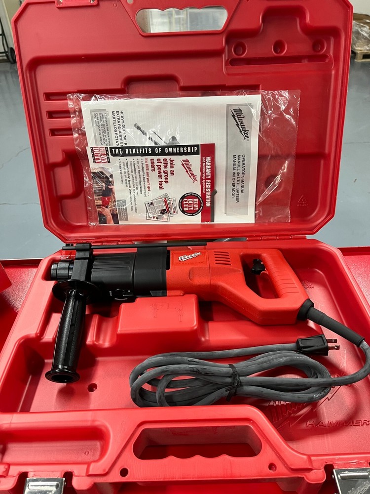 MILWAUKEE 5368-21 7/8" SDS HAMMER DRILL W/CASE