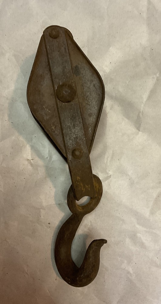 VTG Rustic Iron Tackle & Triple Pulley & Hook