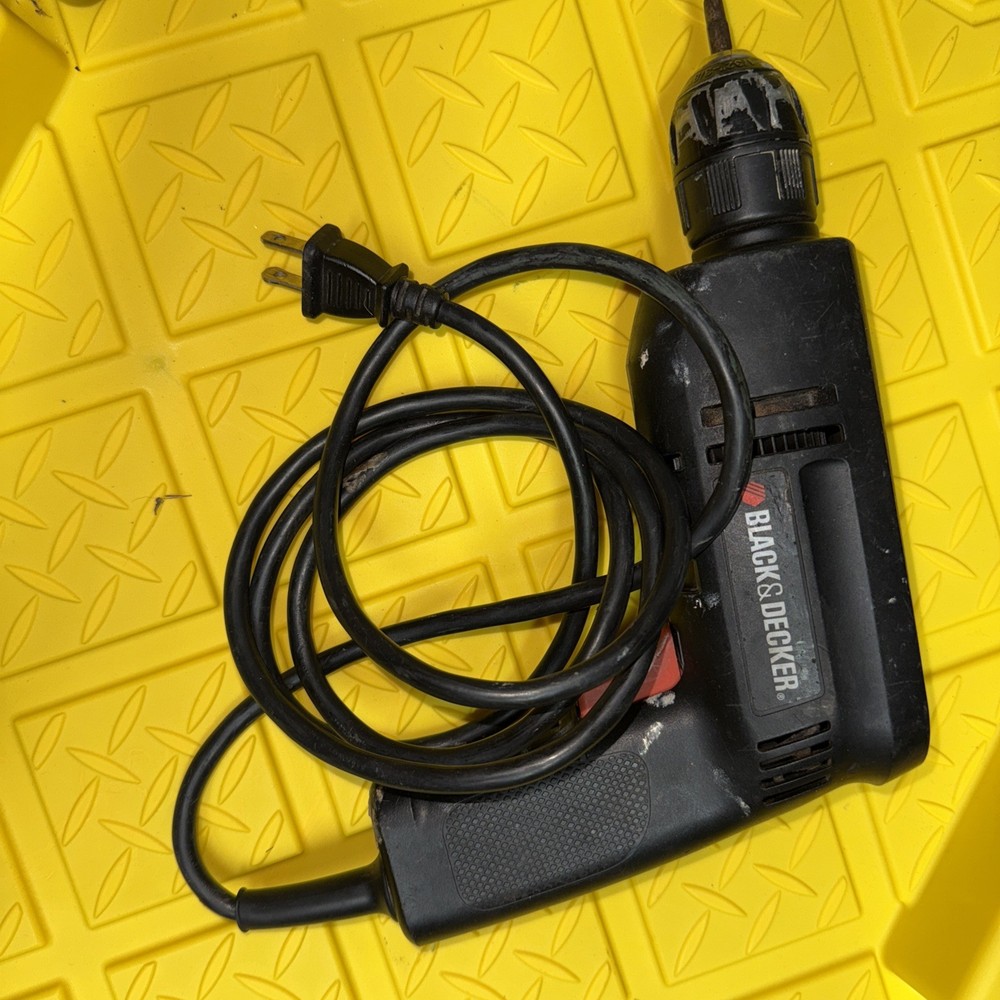 BLACK & DECKER DRILL DR220 (PSL030044)