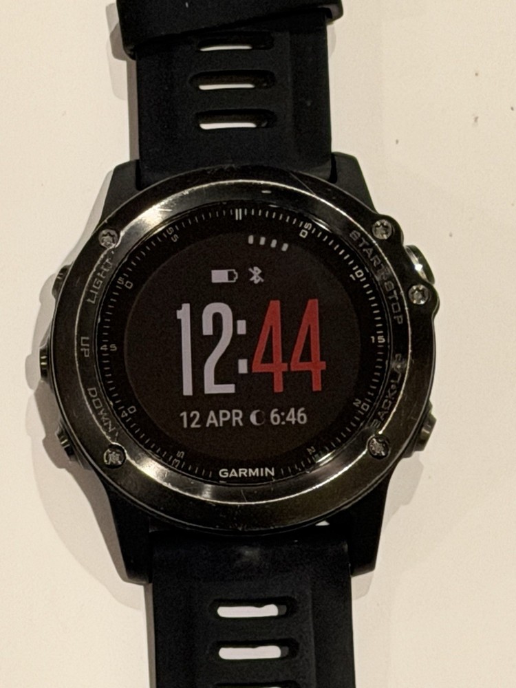Garmin Fenix 3 - charger Included - TESTED and WORKING