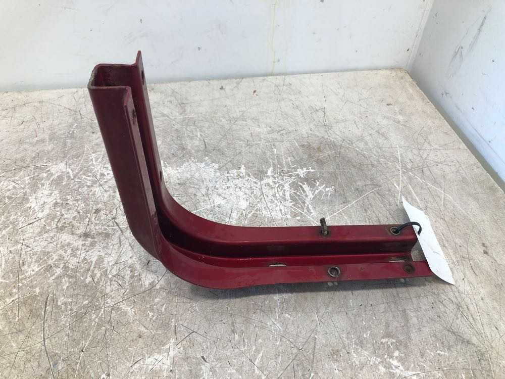 2013 Peterbilt 587 Cab Extension Bracket (778-10014)