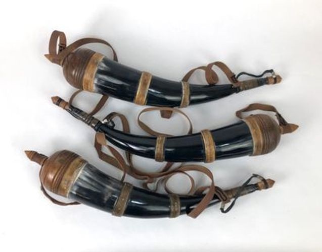 Southern Banded Powder Horn - Black